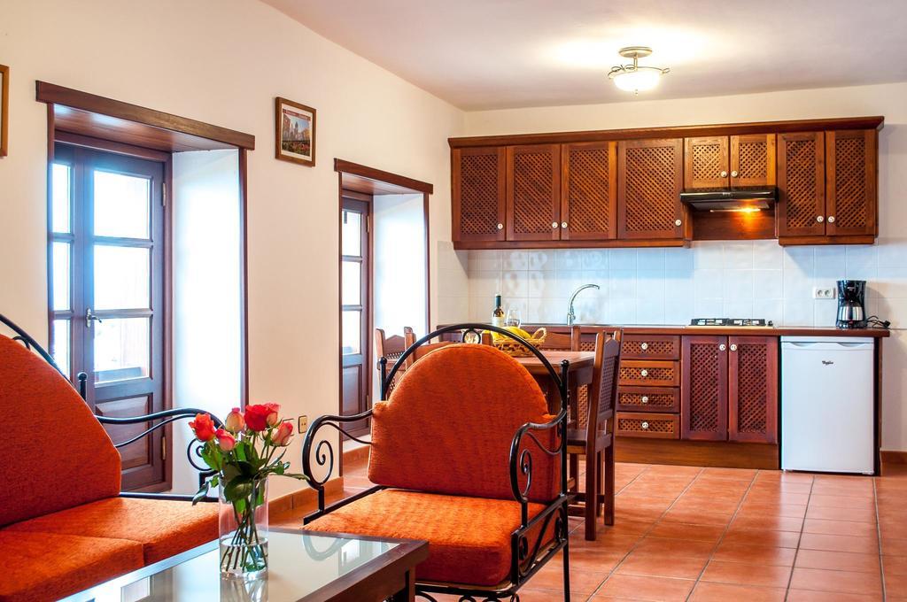 Holidaynorthtenerife Caserio Rural Charcos Country house *